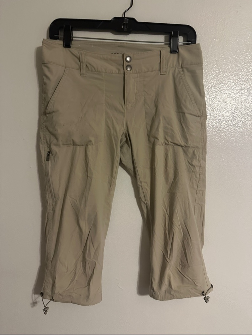 Columbia Women's Tan Convertible Capri Shorts